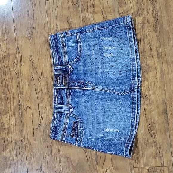 Forever 21 Dresses & Skirts - Y2K Jean skirt!